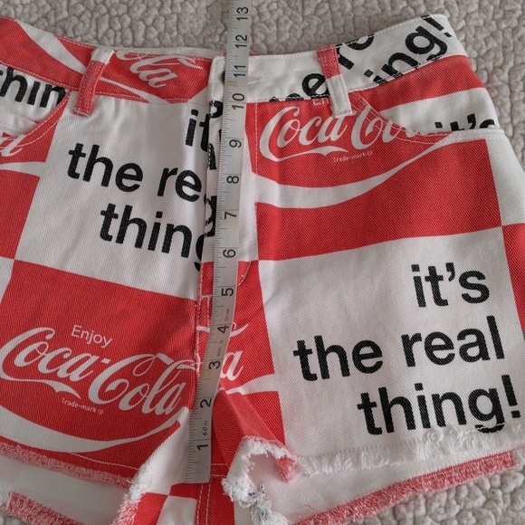 NWOT Coca Cola Small Logo Slogan Check Print Distressed Hem Jean Shorts - Picture 10 of 16